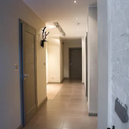 Apartament Avalis *